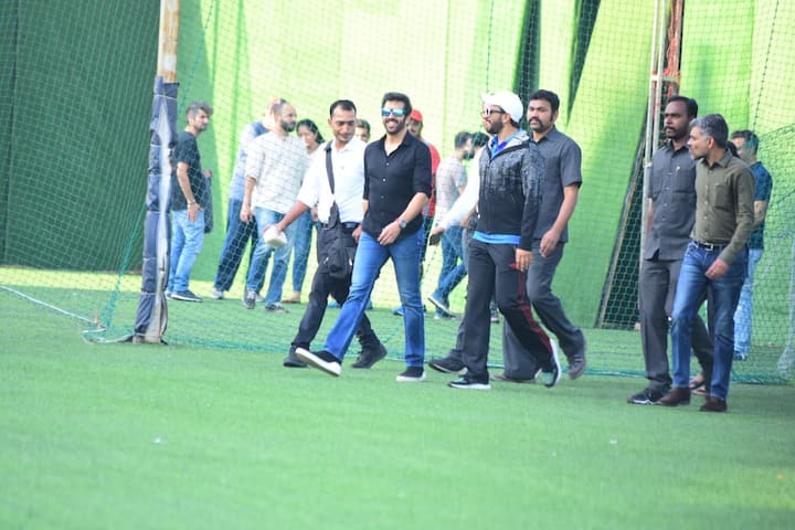 Ranveer was sported along with director Kabir Khan at JVPD grounds in Mumbai on Saturday.