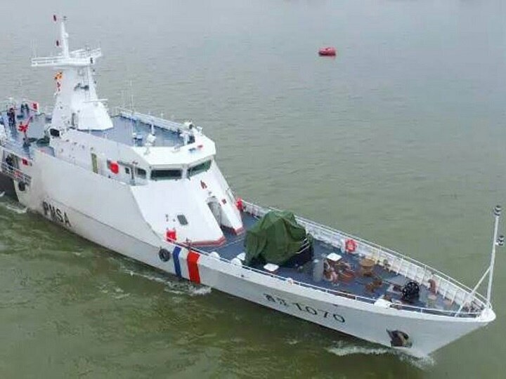 Gujarat: Pakistani coast guards enter Indian territorial waters and open fire; hold fishermen hostage Gujarat: Pakistani coast guards violate territorial waters; open fire, hold fishermen hostage
