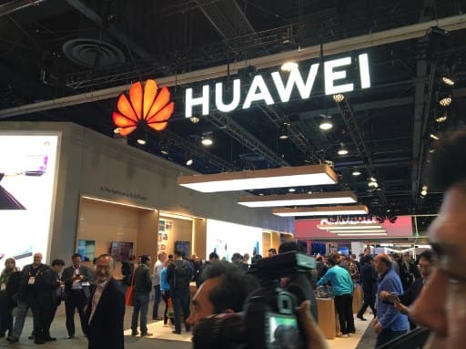 US charges Chinese tech giant Huawei with stealing secrets, violating Iran sanctions US charges Chinese tech giant Huawei with stealing secrets, violating Iran sanctions