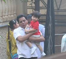 PICS: Saif-Kareena\'s baby boy Taimur looks adorable as he enjoys horse riding!