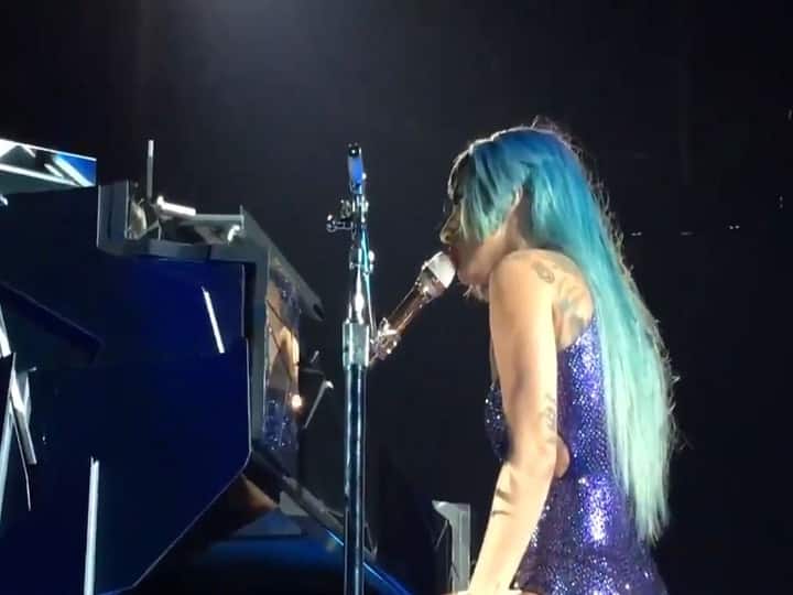 Lady Gaga slams Donald Trump, Mike Pence over US shutdown in middle of gig Lady Gaga slams Donald Trump, Mike Pence over US shutdown in middle of gig