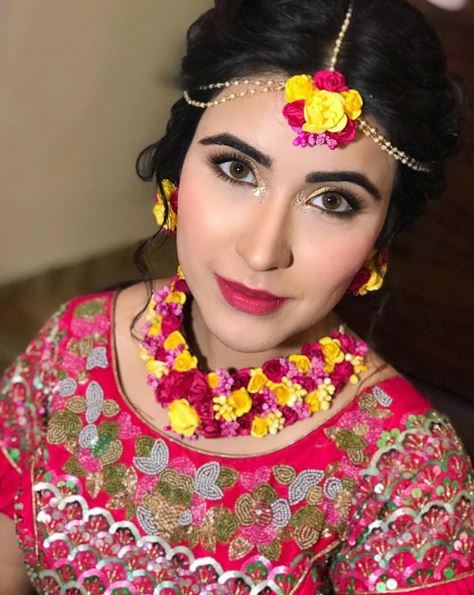 Sheena Bajaj-Rohit Purohit set to get married; Here are PICS from pre-wedding festivities!