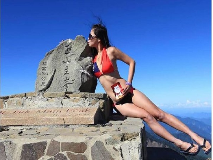 Taiwanese 'Bikini Climber', famous for posing in bikini on mountain tops, freezes to death after fall Taiwanese 'Bikini Climber', famous for posing in bikini on mountain tops, freezes to death after fall