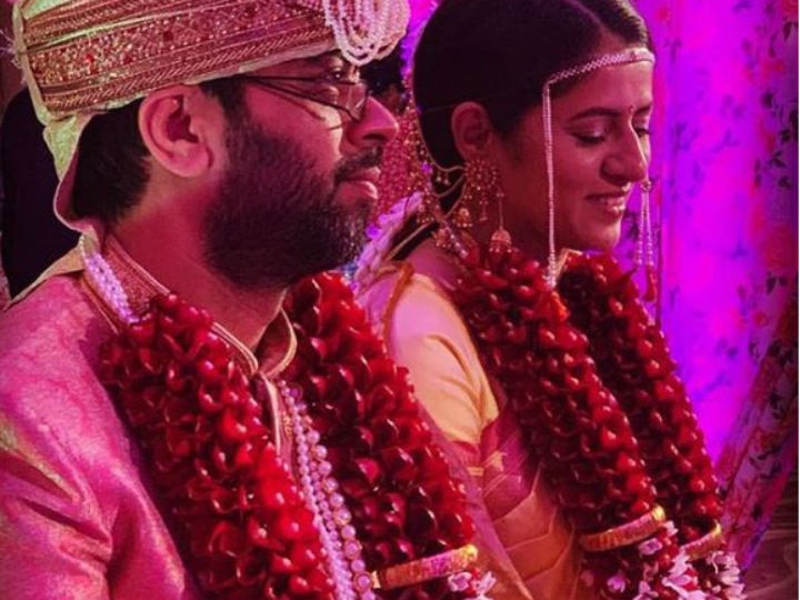 Gangs of Wasseypur singer Sneha Khanwalkar MARRIES director Kanu Behl; Bigg Boss 12's Deepak Thakur & other celebs attend!   IN PICS: Gangs of Wasseypur singer Sneha Khanwalkar MARRIES director Kanu Behl; Bigg Boss 12's Deepak Thakur & other celebs attend!