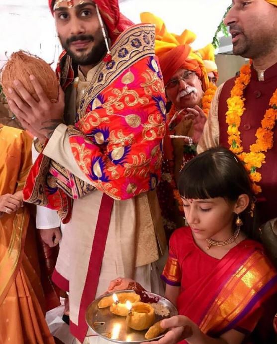 Prateik Babbar & Sanya Sagar get married; Here are their wedding pics!