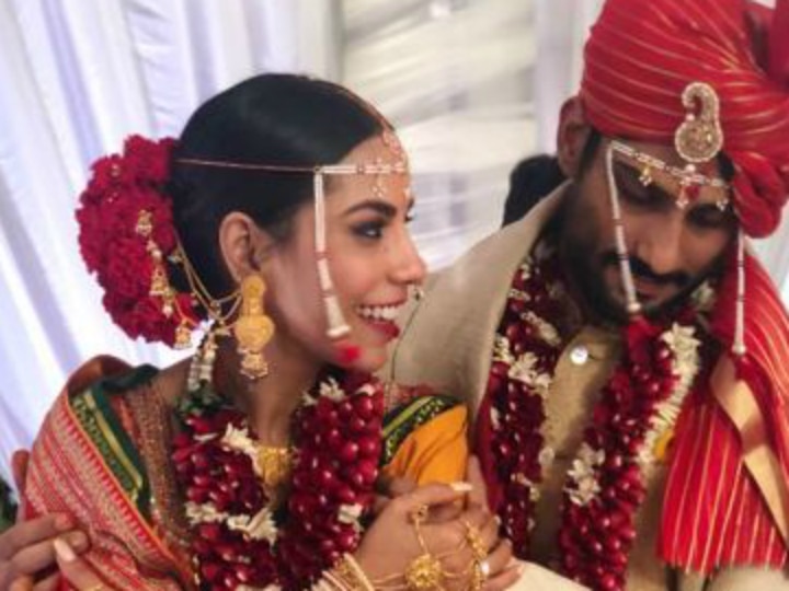 Prateik Babbar-Sanya Sagar Wedding: The couple ties the knot; Here are the pictures from their marriage! Prateik Babbar & Sanya Sagar get married; Here are their wedding pics!