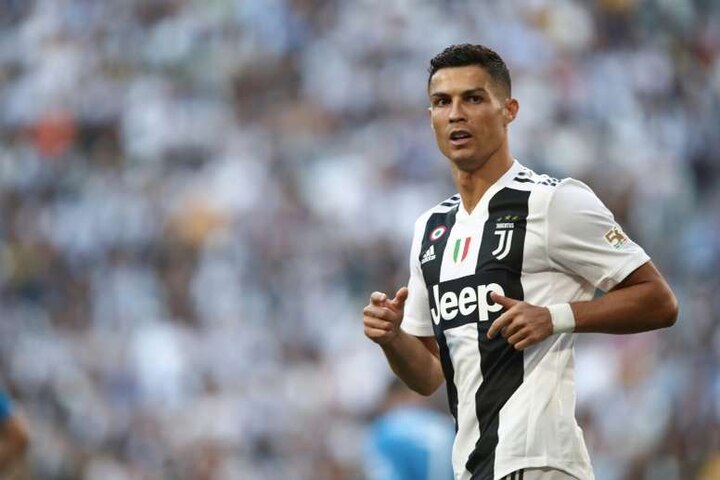 Serie A: Cristiano Ronaldo's late penalty helps Juventus pull off 2-1 win over Lazio Serie A: Cristiano Ronaldo's late penalty helps Juventus pull off 2-1 win over Lazio