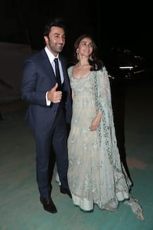 PICS| Umang 2019: Ranbir Kapoor & Alia Bhatt walk hand-in-hand as they make a STUNNING couple entry