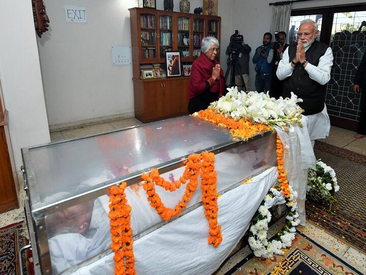 PM Narendra Modi visits ‘frank and fearless’ George Fernandes' family, pays last tribute PM Narendra Modi visits ‘frank and fearless’ George Fernandes' family, pays last tribute PM Narendra Modi visits ‘frank and fearless’ George Fernandes' family, pays last tribute