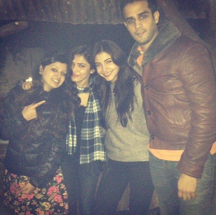 WOAH! Did you know Anushka Sharma & Sakshi Dhoni were classmates? See throwback pics here