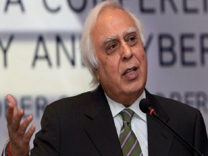 Budget Shikhar Sammelan: Kapil Sibal says BJP only remembers Ram Mandir ahead of Lok Sabha elections to gain political mileage ABP Shikhar Sammelan: BJP only remembers Ram Mandir ahead of LS polls to gain political mileage, says Sibal