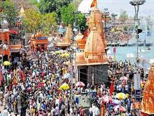 Kumbh Mela: Devotees throng Sangam for second \'Shahi Snan\' on ‘Mauni Amavasya’ today