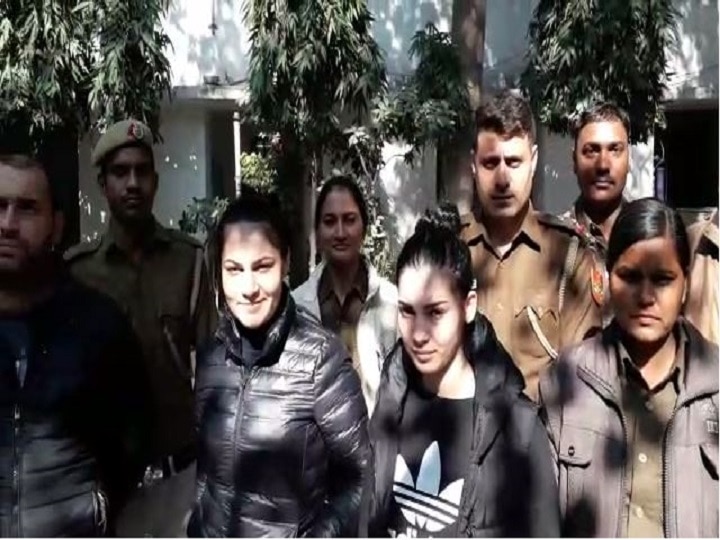 Delhi Police arrests 5 Romanian nationals for ATM fraud; here is how they cloned cards Delhi Police arrests 5 Romanian nationals for ATM fraud; here is how they cloned cards