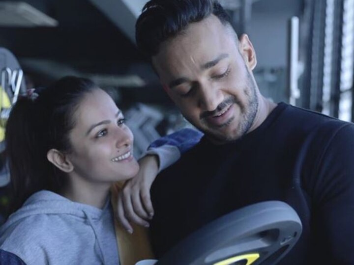 'Naagin 3' actress Anita Hassanandani Reddy & husband Rohit Reddy to feature in music video by Rahat Fateh Ali Khan 'Naagin 3' actress Anita Hassanandani & husband Rohit Reddy to feature in music video