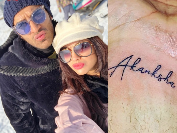 Paras Chhabra gets Akanksha Puri's name tattooed on his hand! Proposes with it for marriage, she said yes! Paras Chhabra gets Akanksha Puri's name tattooed on his hand! Proposes with it for marriage, she said yes!
