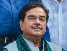 Shatrughan Sinha: Behind every successful man\'s fall, is a woman