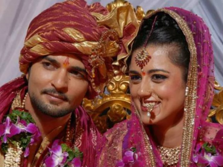 TV couple Ridhi Dogra and Raqesh Bapat's 7 year old marriage in TROUBLE? TV couple Ridhi Dogra and Raqesh Bapat's 7 year old marriage in TROUBLE?