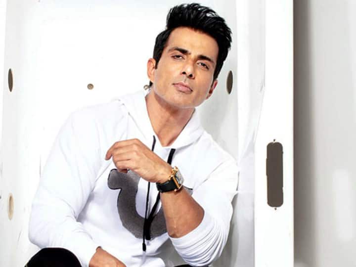 Sonu Sood pens emotional note for late father! Sonu Sood pens emotional note for late father!