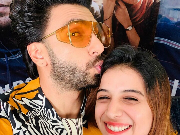 Bigg Boss 11 fame Benafsha Soonawalla gets a pappi kiss