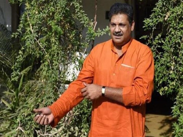 'BJP's rebel MP Kirti Azad likely to join hands with Congress on February 15', sources reveal 'BJP MP Kirti Azad leaves party, to join Congress on February 15', sources reveal