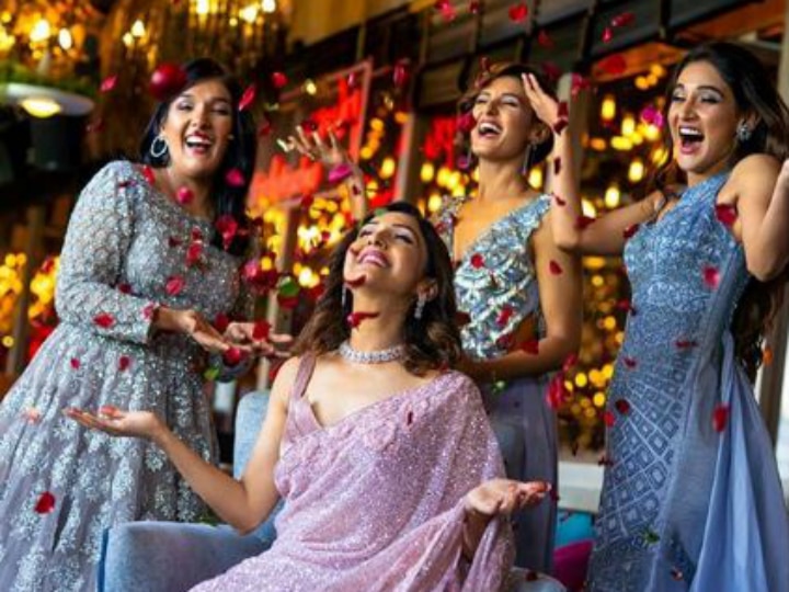 Neeti Mohan-Nihaaar Pandya Wedding: 'Jiya Re' singer's fun bridesmaid shoot with sisters Shakti Mohan, Mukti Mohan & Kriti Mohan! SEE PICS! PICS: Singer Neeti Mohan's fun bridesmaid shoot with sisters Shakti,  Mukti & Kriti Mohan!