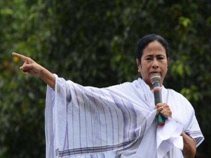 Mamata Banerjee in Delhi: West Bengal CM to visit Parliament, address Opposition's anti-BJP rally at Jantar Mantar Mamata Banerjee in Delhi: West Bengal CM to join Opposition's anti-BJP rally in Delhi today