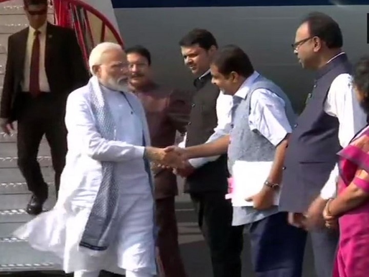 PM Narendra Modi reaches Nagpur to inaugurate several projects in Maharashtra today PM Modi reaches Nagpur to inaugurate several projects in Maharashtra today