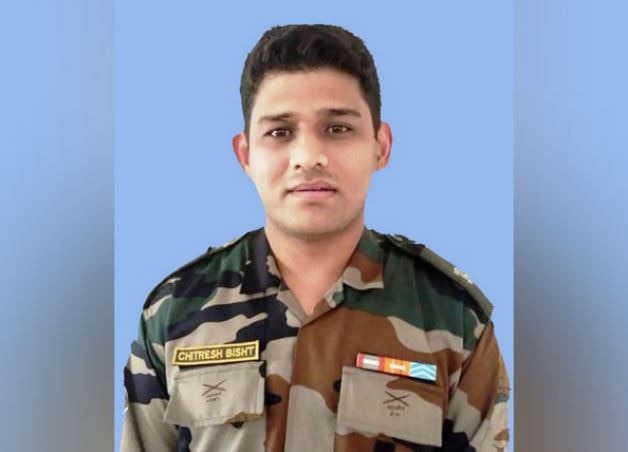 Major Chitresh Bisht who got martyred while defusing mines at LOC was to get married next month Major Chitresh Bisht who got martyred while defusing mines at LOC was to get married next month