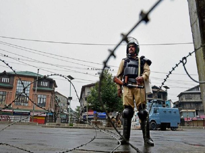 Pulwama terrorist attack: Curfew continues in Jammu Pulwama terrorist attack: Curfew continues in Jammu