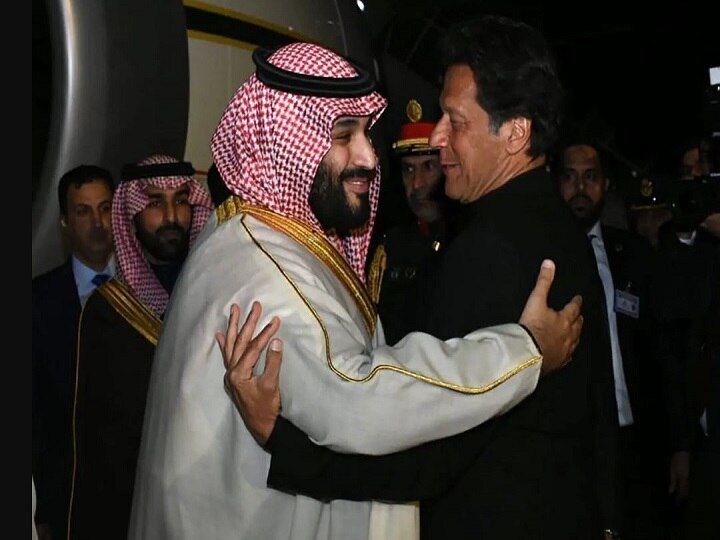 Saudi Arabia signs deals to invest $20 billion in cash-strapped Pakistan amid fresh Indo-Pak tensions Saudi Arabia signs deals to invest $20 billion in cash-strapped Pakistan