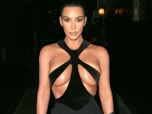 Kim Kardashian leaves nothing to imagination in her BOLD cutout gown! INSIDE PICS Kim Kardashian leaves nothing to imagination in her BOLD cutout gown!