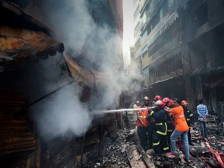 The fire from the building immediately caused an electric transformer to explode, which set ablaze several cars parked on the alley. The alley was packed with people because of a wedding ceremony that was being held in the nearby community centre. (AFP)