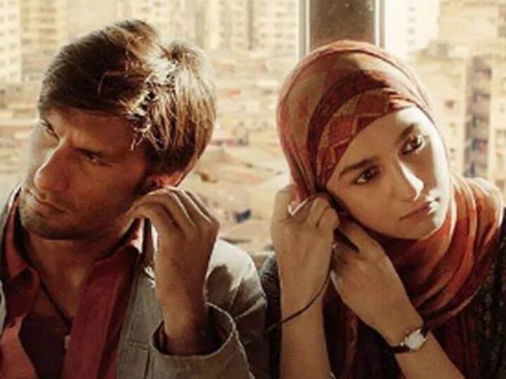 Ranveer Singh-Alia Bhatt's ‘Gully Boy’ hits a century, earns Rs. 100.30 crore! Ranveer Singh & Alia Bhatt's ‘Gully Boy’ enters Rs 100 cr club!