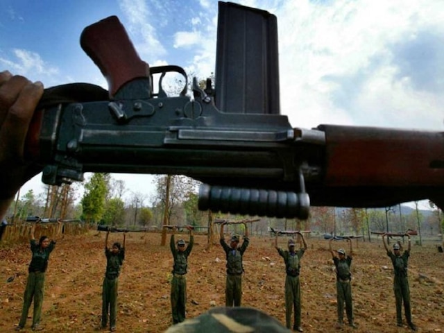 Jharkhand: Three Maoists killed in an encounter with security forces near Gumla, two Ak-47 guns seized Jharkhand: 3 Maoists killed in an encounter with security forces near Gumla, two Ak-47 guns seized