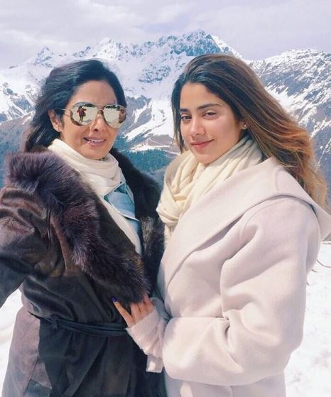 Janhvi Kapoor pens emotional message as she remembers mother Sridevi on first death anniversary!