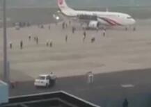 Bangladesh plane hijacker killed in commando operation