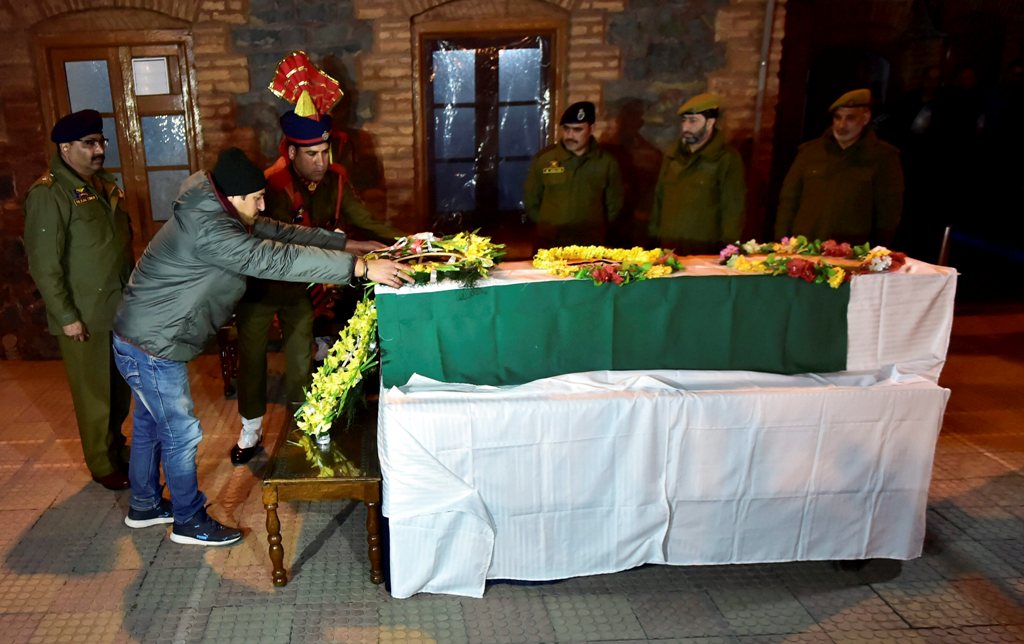 Kulgam encounter: Martyred DSP Aman Thakur left two government jobs to join police force