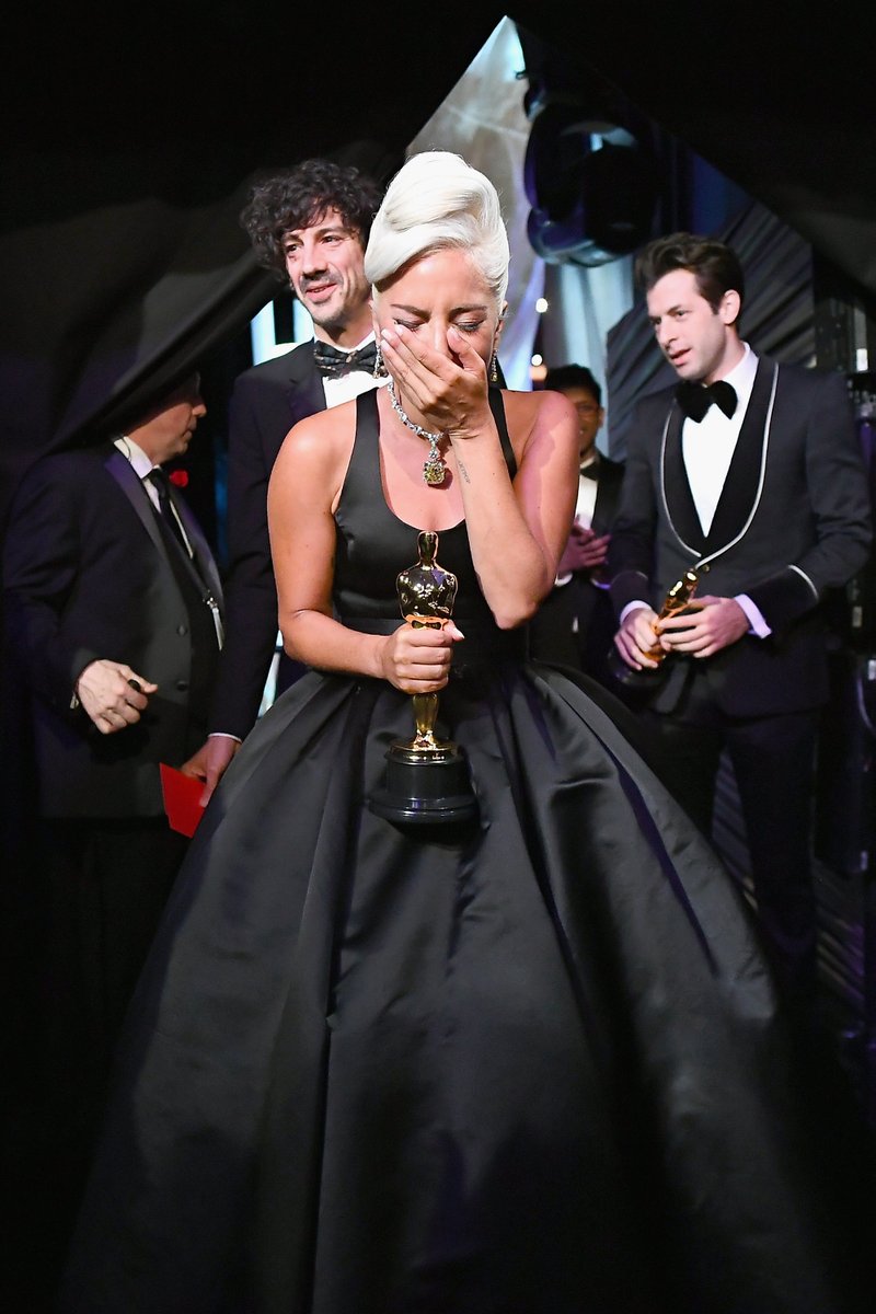 Oscars 2019 Lady Gaga wins first Oscar; Gets TEARYEYED on stage, watch her emotional