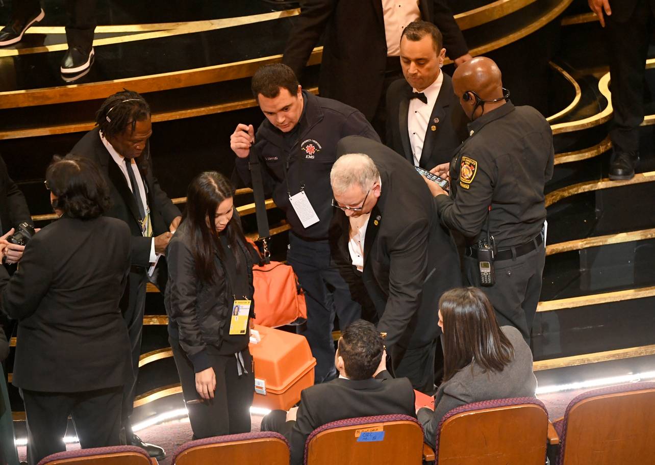 Oscars 2019: PICS! Rami Malek falls off the stage post win; Treated by Medics!