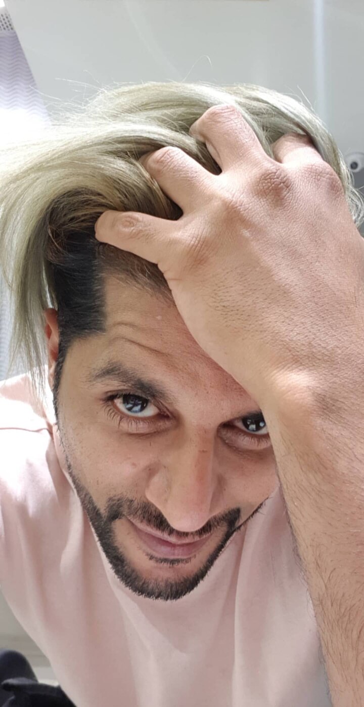 Karanvir Bohra poses in his new blonde hair (All Pics: Instagram)