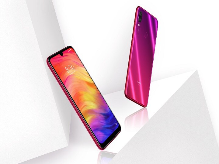 Redmi Note 7 series embodies Aura Design -- marking a significant shift in the design language to a more ergonomic, sleek and premium style. Both the front and rear are covered in Corning Gorilla Glass 5. The Dot Notch display, measuring 6.3 inches with a 19.5:9 2340 x 1080-pixel LTPS panel tops off the Aura Design. 