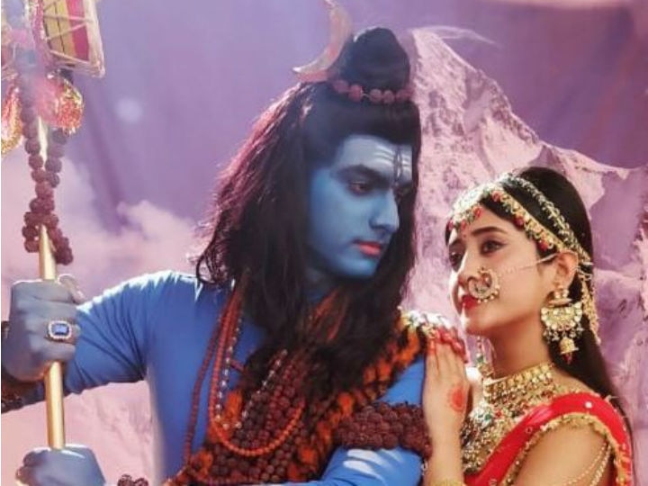 Mahashivratri special: Yeh Rishta Kya Kehlata Hai's Naira-Kartik aka Shivangi Joshi & Mohsin Khan turn Shiv-Parvati Mahashivratri special: Yeh Rishta Kya Kehlata Hai's Naira and Kartik turn Shiv-Parvati