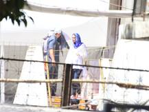 PHOTOS: ‘Pregnant’ Kareena Kapoor Khan shoot for Good News at a Gurudwara in Mumbai