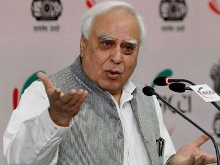 Kapil sibal Economy In ICU, Govt Issues 'Look Out Notice' For Those Defending Civil Liberties Economy In ICU, Govt Issues 'Look Out Notice' For Those Defending Civil Liberties: Sibal