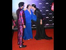 Surveen Chawla\'s Traditional \'Godh Bharai\' PICS: Actress glows in a saree flaunting baby bump at Baby Shower!