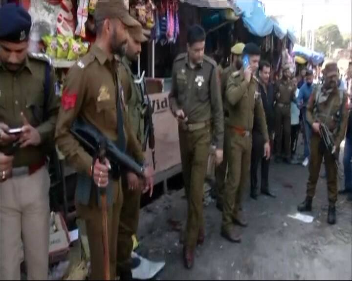 As per initial figures provoded by police, at least 18 people have been injured in the explosion that reportedly took place under a bus.