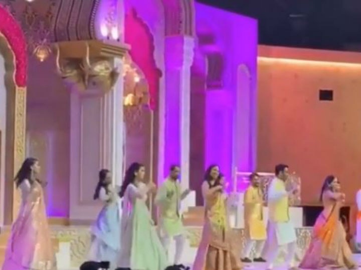 Akash Ambani-Shloka Mehta wedding: Team bride rocks stage at Mala and Mehendi ceremony[INSIDE VIDEO] Akash Ambani-Shloka Mehta wedding: Team bride rocks stage at Mala and Mehendi ceremony[INSIDE VIDEO]