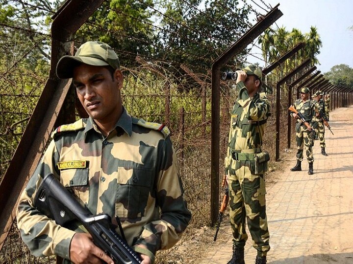 BSF returns Pakistani intruder who was held in Jammu and Kashmir's Samba India returns Pakistani intruder who was held in Jammu and Kashmir's Samba