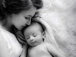 'Bhabhi Ji..' actress Saumya Tandon's photo shoot pictures with newborn son newborn Miraan are too adorable!