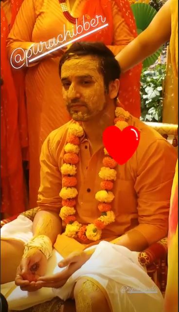 Naamkarann' actor Puru Chibber & ladylove Roshni's haldi ceremony pics are OUT!